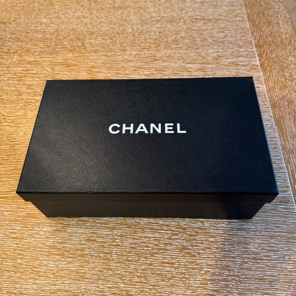 Chanel Iridescent Tweed and Grosgrain Ballerina Flats, Size 41.5 - Picture 2 of 8